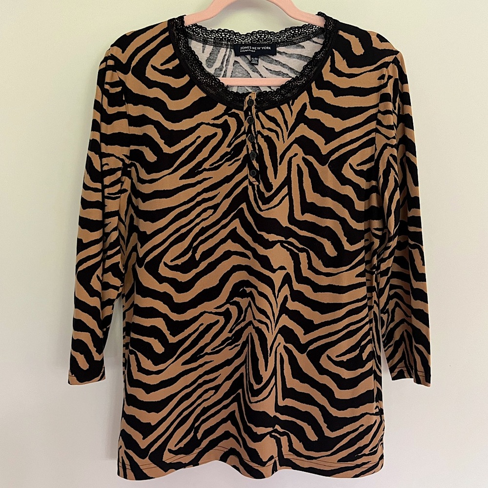 Jones New York Signature Zebra Print Women's Top 3/4 sleeve Lace Collar Size XL
